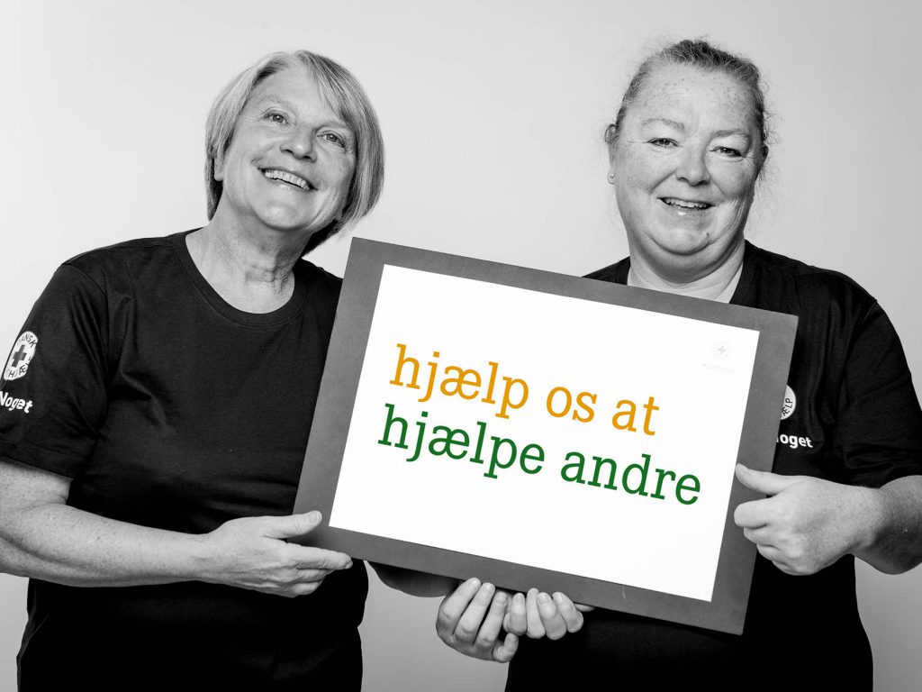 for_private_bidrag_hjaelp_os_at_hjaelpe_andre_skilt_to_frivillige